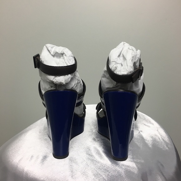 Rare Tory Burch Wedge Sandals - Picture 2 of 6